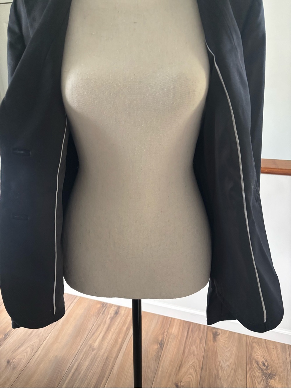 Banana Republic Blazer - Picture 7 of 10